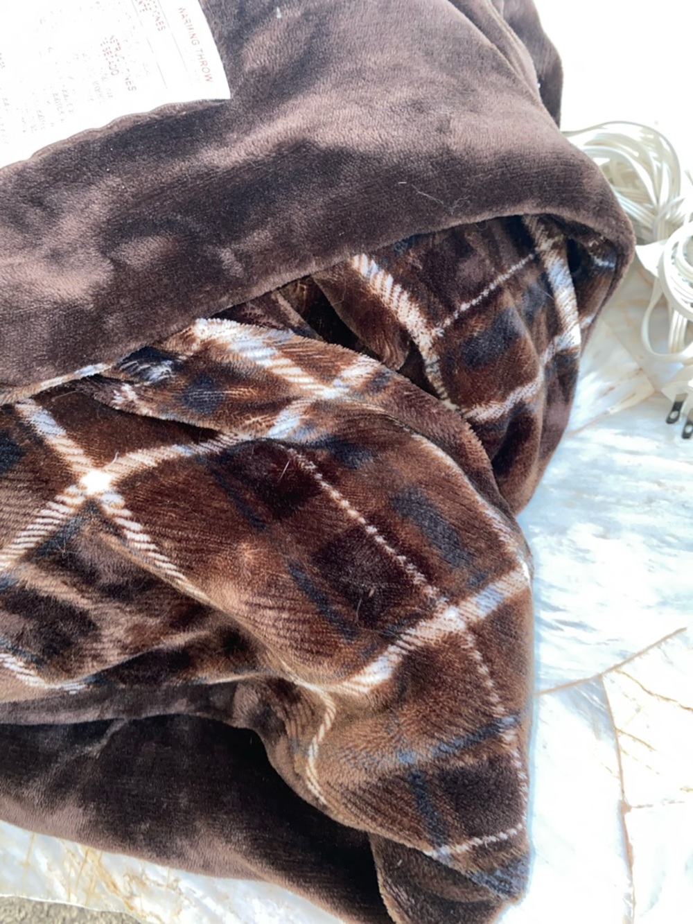 Sunbeam Dark Brown Plush Throw Blanket